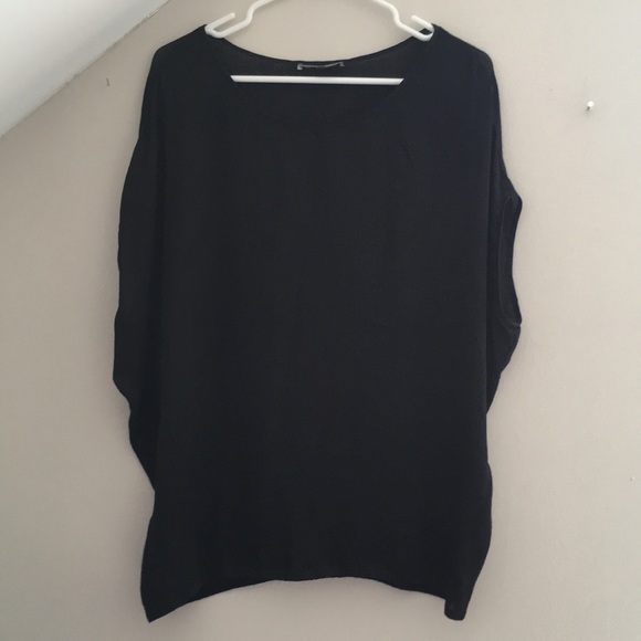 Vince Tops - Vince M black silk short sleeve poncho blouse